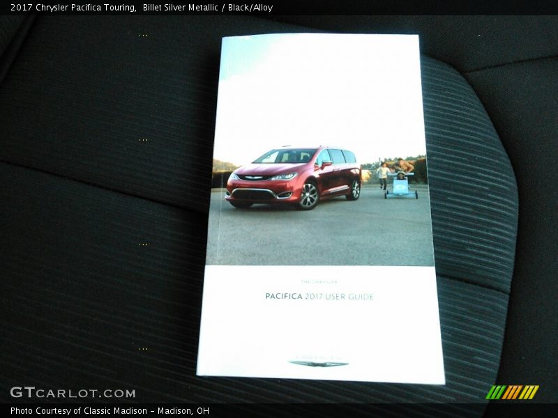 Billet Silver Metallic / Black/Alloy 2017 Chrysler Pacifica Touring