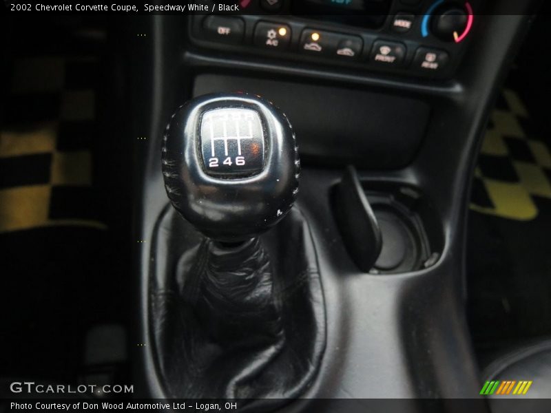 Speedway White / Black 2002 Chevrolet Corvette Coupe