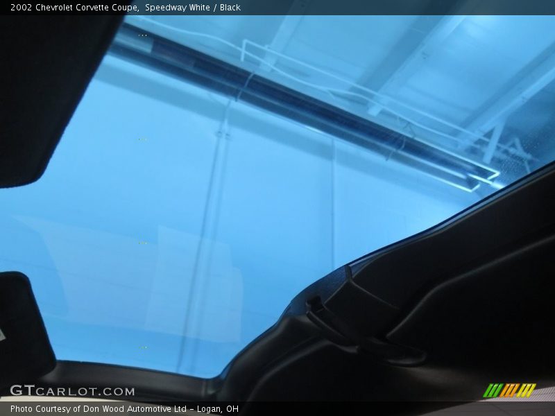 Speedway White / Black 2002 Chevrolet Corvette Coupe