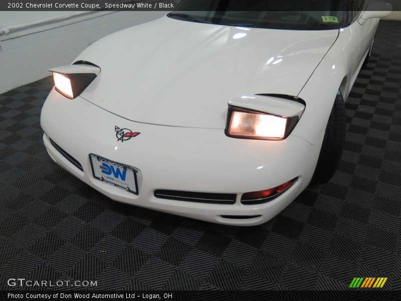 Speedway White / Black 2002 Chevrolet Corvette Coupe