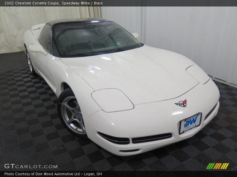 Speedway White / Black 2002 Chevrolet Corvette Coupe