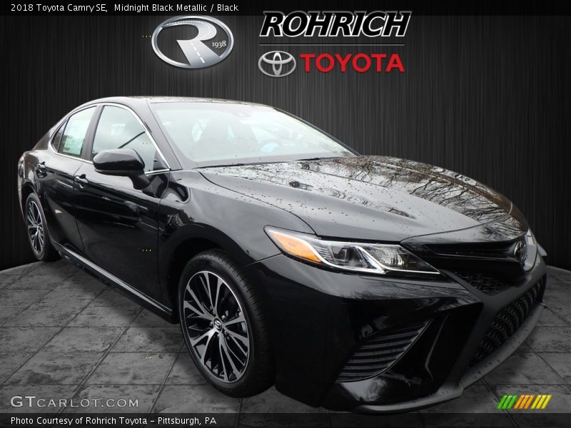 Midnight Black Metallic / Black 2018 Toyota Camry SE