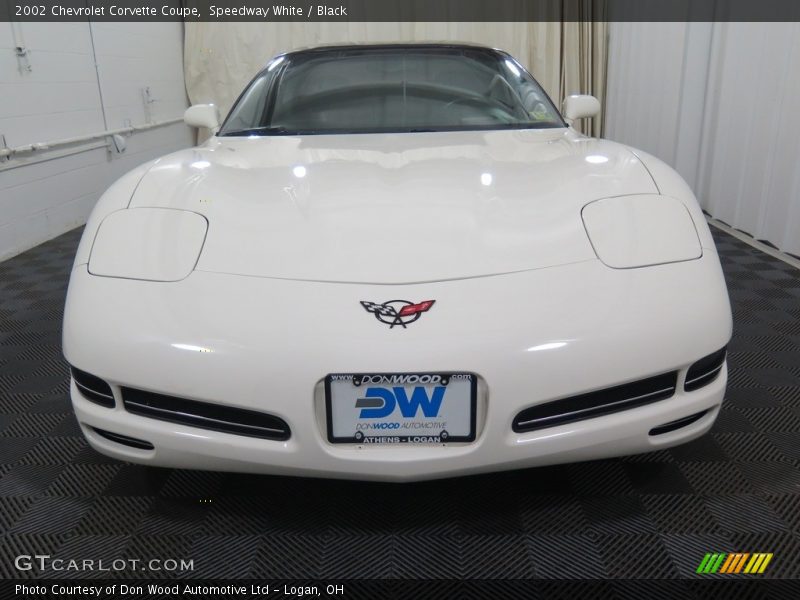 Speedway White / Black 2002 Chevrolet Corvette Coupe