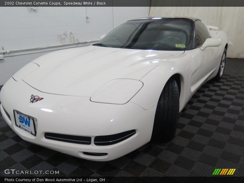 Speedway White / Black 2002 Chevrolet Corvette Coupe
