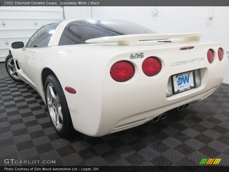 Speedway White / Black 2002 Chevrolet Corvette Coupe