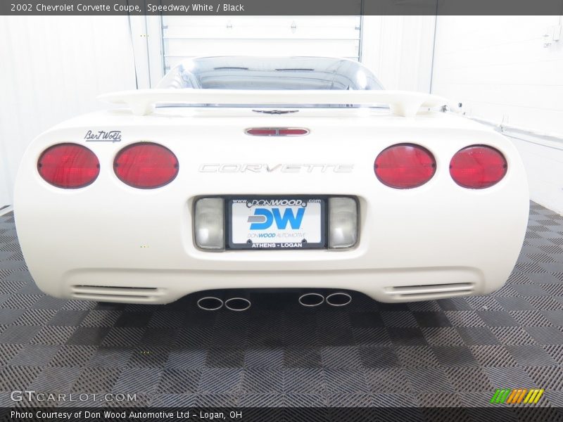 Speedway White / Black 2002 Chevrolet Corvette Coupe