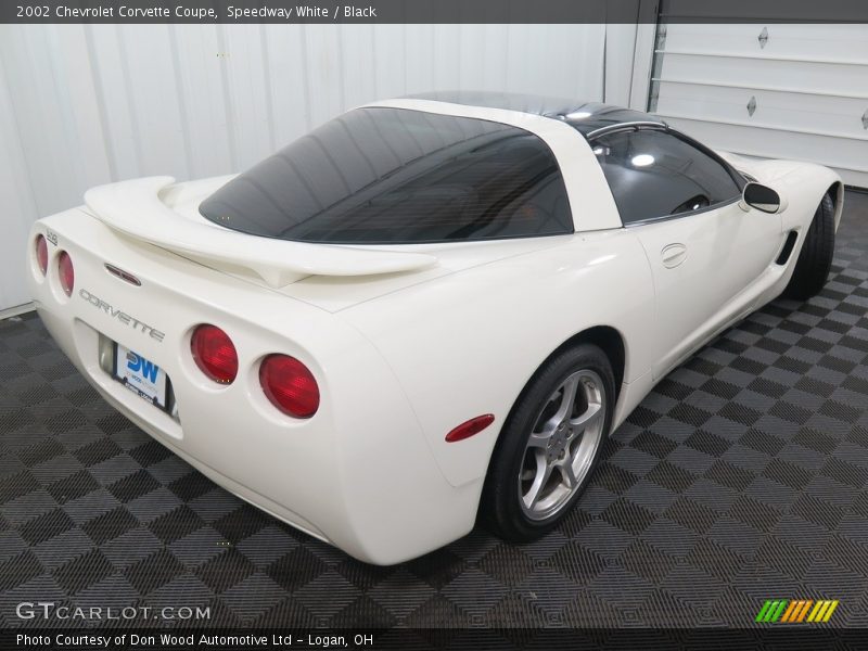 Speedway White / Black 2002 Chevrolet Corvette Coupe