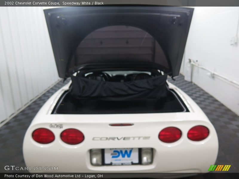 Speedway White / Black 2002 Chevrolet Corvette Coupe