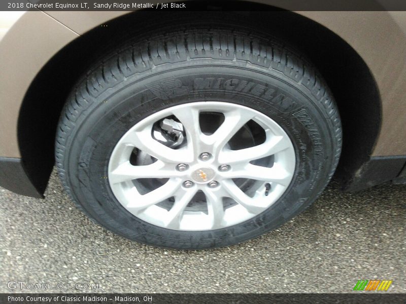 Sandy Ridge Metallic / Jet Black 2018 Chevrolet Equinox LT