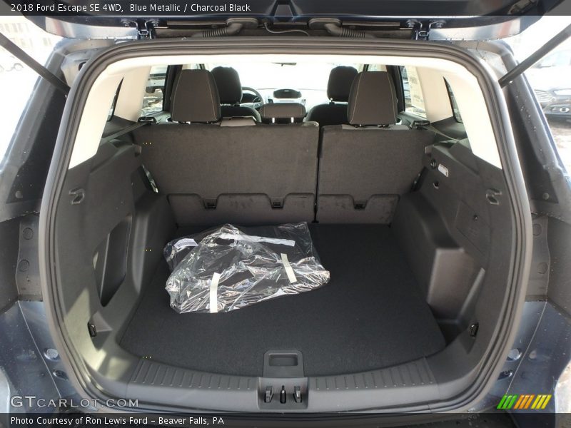 Blue Metallic / Charcoal Black 2018 Ford Escape SE 4WD