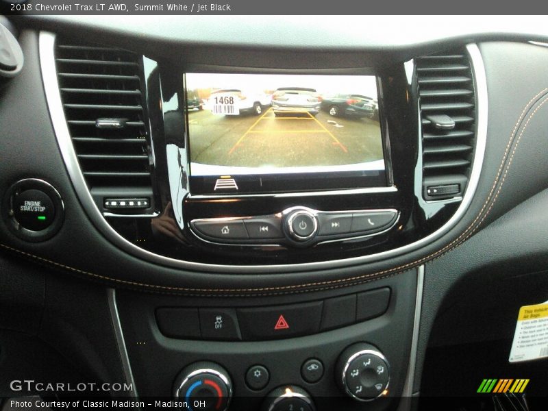 Summit White / Jet Black 2018 Chevrolet Trax LT AWD