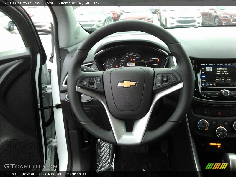Summit White / Jet Black 2018 Chevrolet Trax LT AWD