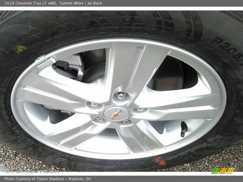 Summit White / Jet Black 2018 Chevrolet Trax LT AWD