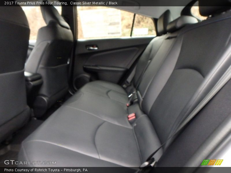 Classic Silver Metallic / Black 2017 Toyota Prius Prius Four Touring