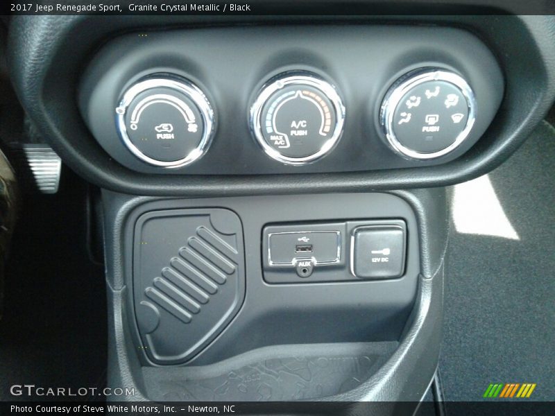 Granite Crystal Metallic / Black 2017 Jeep Renegade Sport