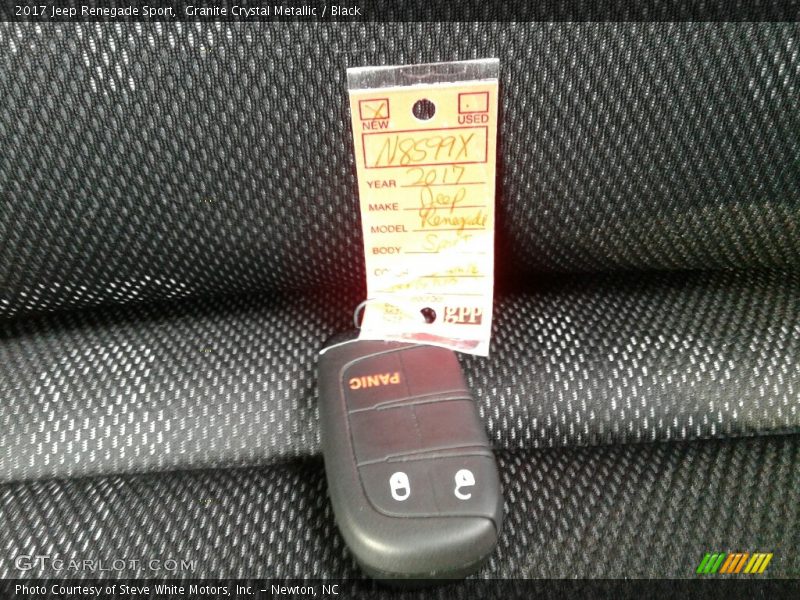 Granite Crystal Metallic / Black 2017 Jeep Renegade Sport