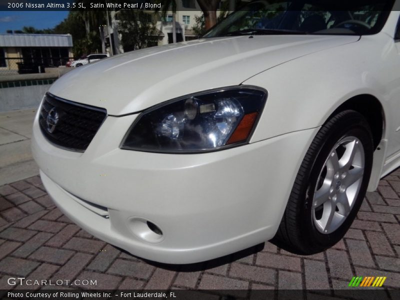 Satin White Pearl / Blond 2006 Nissan Altima 3.5 SL