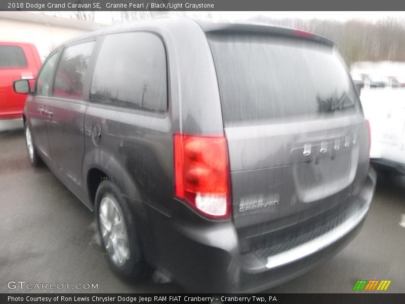 Granite Pearl / Black/Light Graystone 2018 Dodge Grand Caravan SE