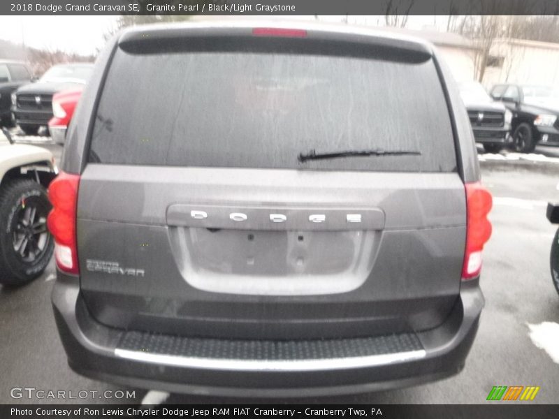Granite Pearl / Black/Light Graystone 2018 Dodge Grand Caravan SE