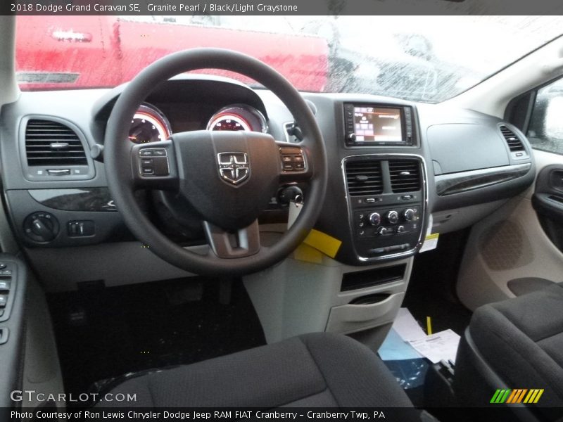 Granite Pearl / Black/Light Graystone 2018 Dodge Grand Caravan SE