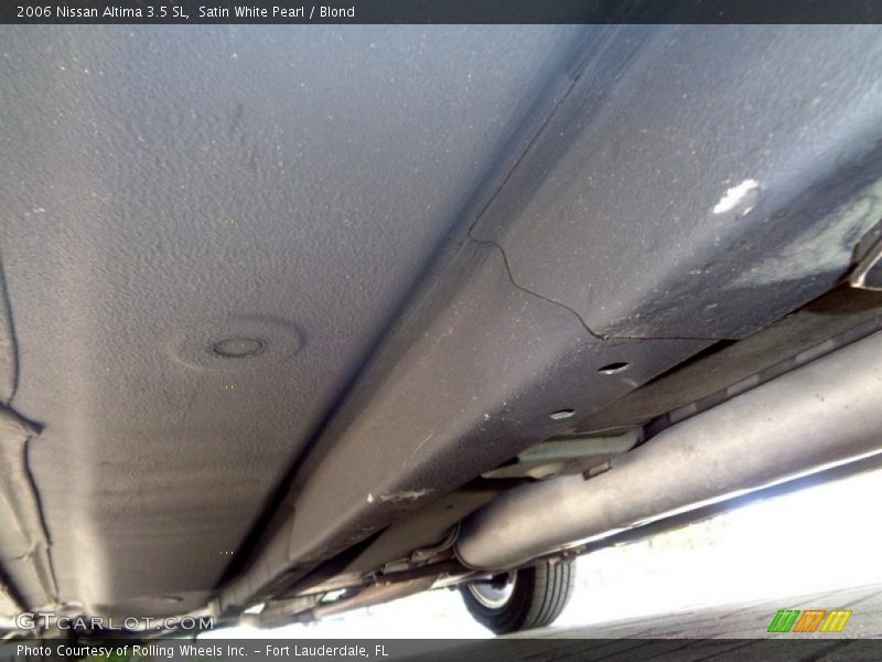 Satin White Pearl / Blond 2006 Nissan Altima 3.5 SL