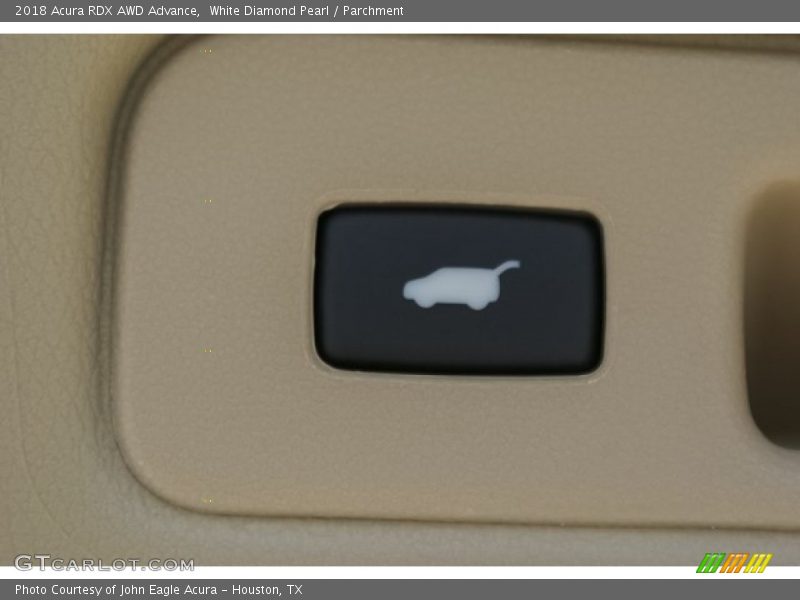 White Diamond Pearl / Parchment 2018 Acura RDX AWD Advance