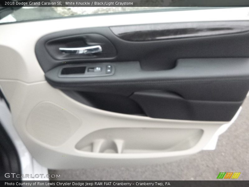 White Knuckle / Black/Light Graystone 2018 Dodge Grand Caravan SE