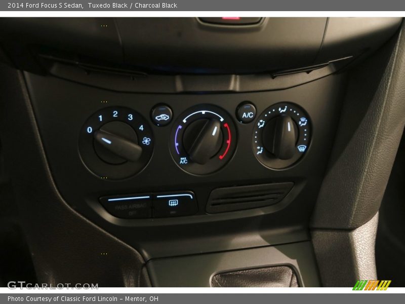 Tuxedo Black / Charcoal Black 2014 Ford Focus S Sedan