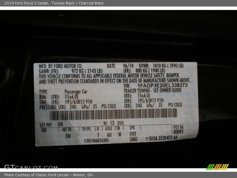 Tuxedo Black / Charcoal Black 2014 Ford Focus S Sedan