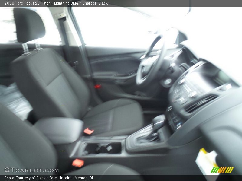 Lightning Blue / Charcoal Black 2018 Ford Focus SE Hatch