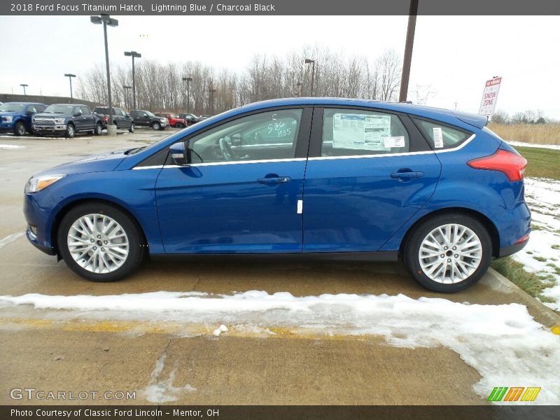 Lightning Blue / Charcoal Black 2018 Ford Focus Titanium Hatch