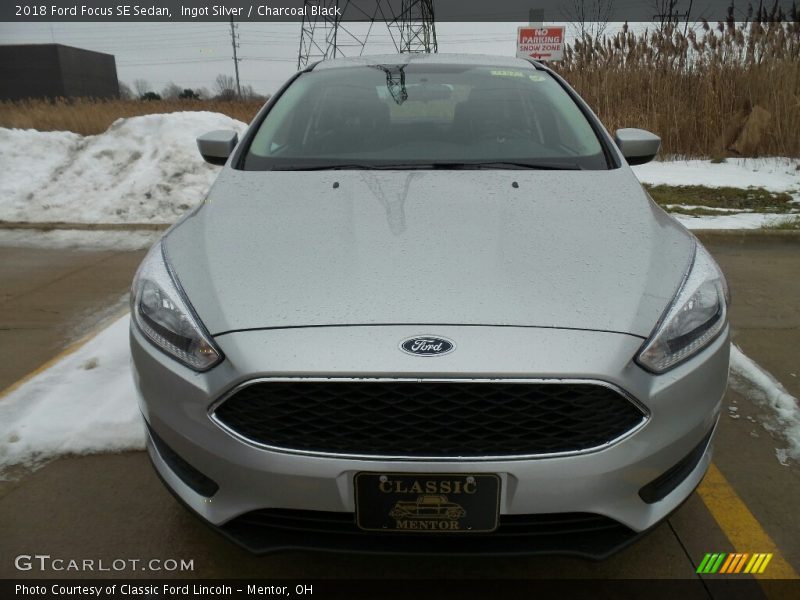 Ingot Silver / Charcoal Black 2018 Ford Focus SE Sedan