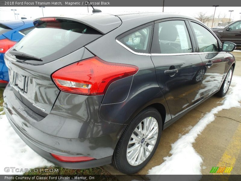 Magnetic / Charcoal Black 2018 Ford Focus Titanium Hatch