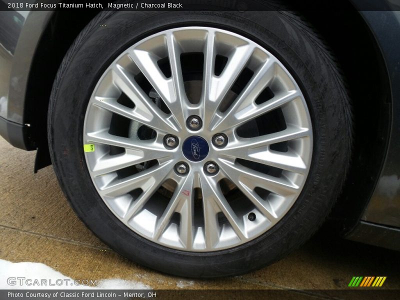 Magnetic / Charcoal Black 2018 Ford Focus Titanium Hatch