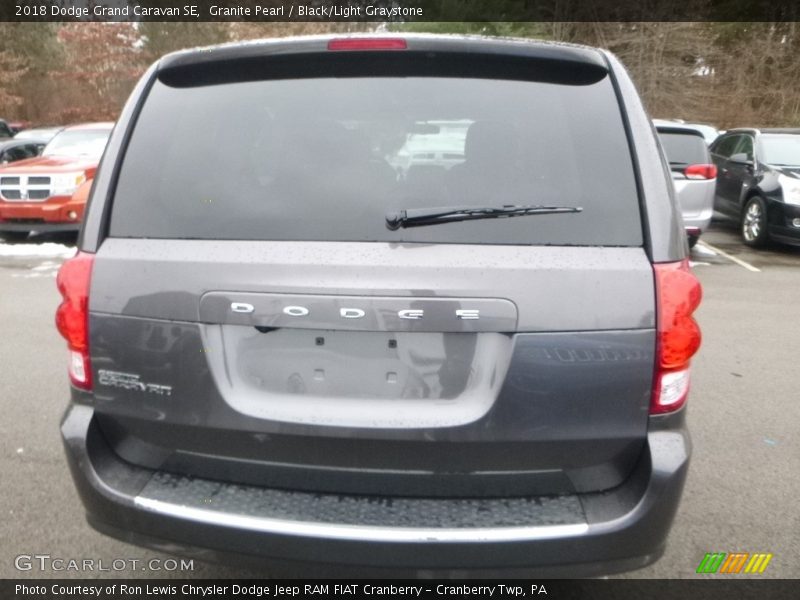 Granite Pearl / Black/Light Graystone 2018 Dodge Grand Caravan SE