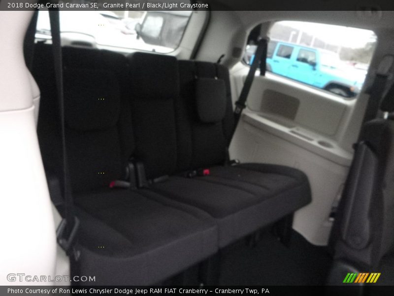 Granite Pearl / Black/Light Graystone 2018 Dodge Grand Caravan SE