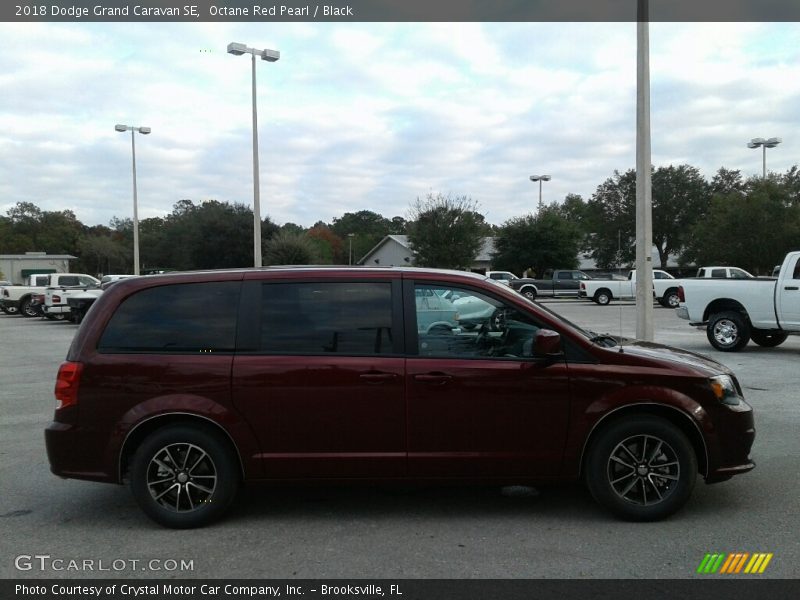 Octane Red Pearl / Black 2018 Dodge Grand Caravan SE