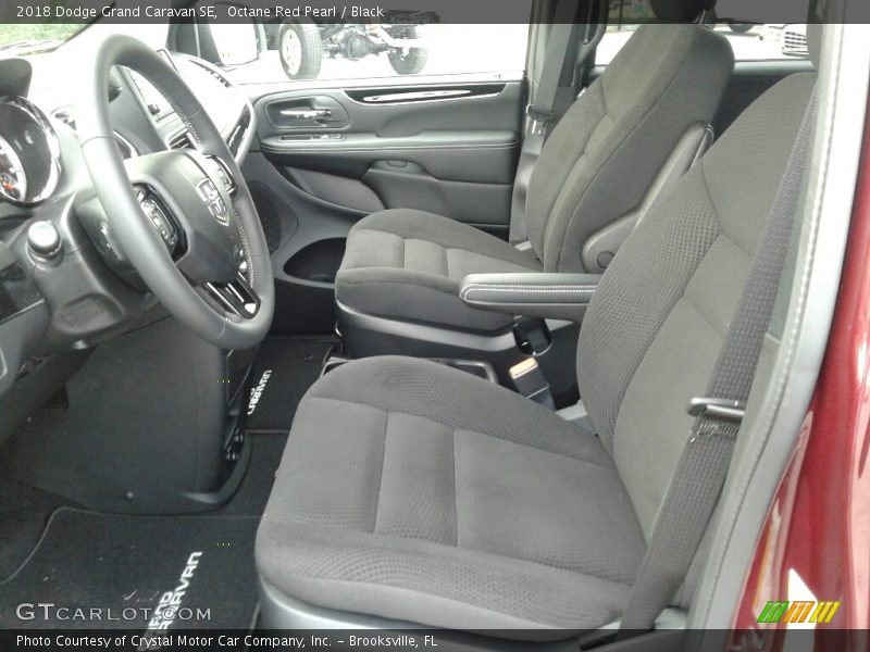 Octane Red Pearl / Black 2018 Dodge Grand Caravan SE