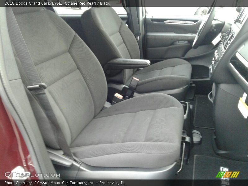 Octane Red Pearl / Black 2018 Dodge Grand Caravan SE