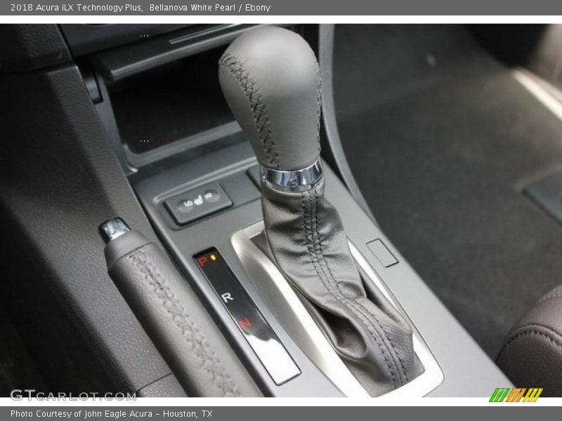  2018 ILX Technology Plus 8 Speed Dual-Clutch Automatic Shifter