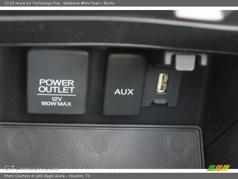 Bellanova White Pearl / Ebony 2018 Acura ILX Technology Plus