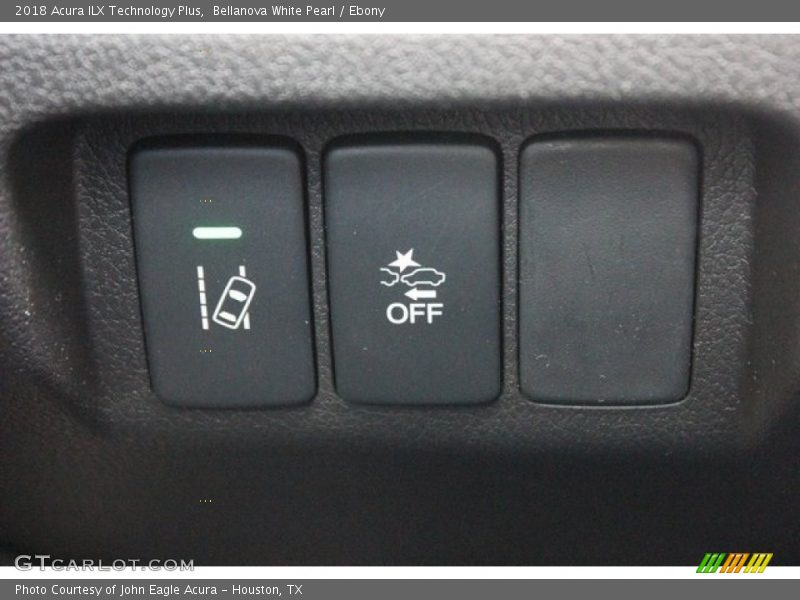 Controls of 2018 ILX Technology Plus