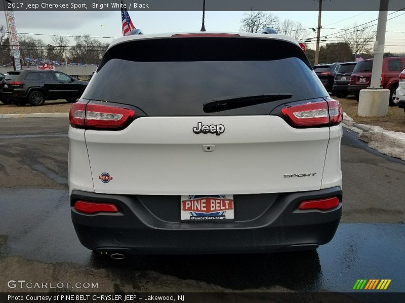 Bright White / Black 2017 Jeep Cherokee Sport