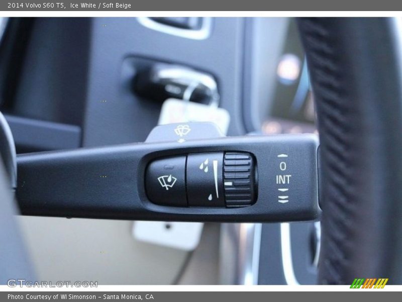 Ice White / Soft Beige 2014 Volvo S60 T5
