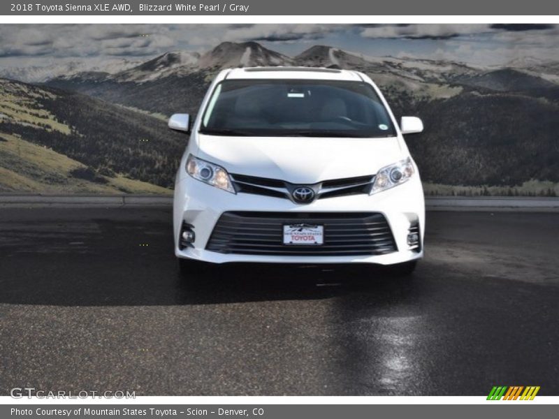 Blizzard White Pearl / Gray 2018 Toyota Sienna XLE AWD