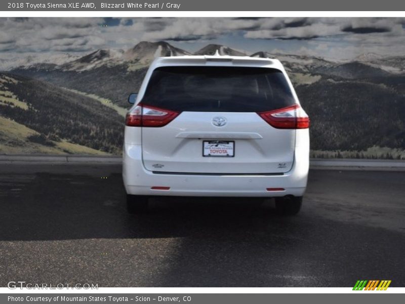 Blizzard White Pearl / Gray 2018 Toyota Sienna XLE AWD