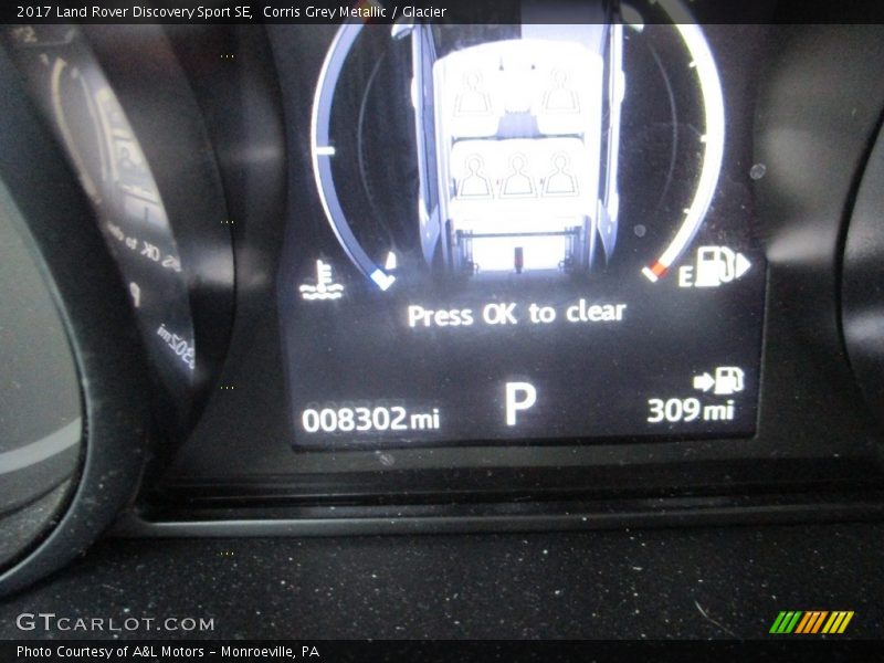 Corris Grey Metallic / Glacier 2017 Land Rover Discovery Sport SE