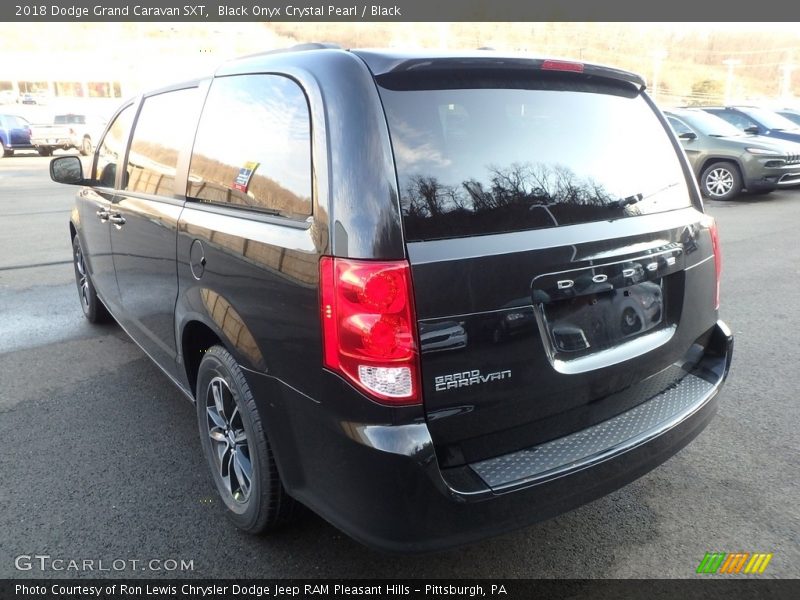 Black Onyx Crystal Pearl / Black 2018 Dodge Grand Caravan SXT