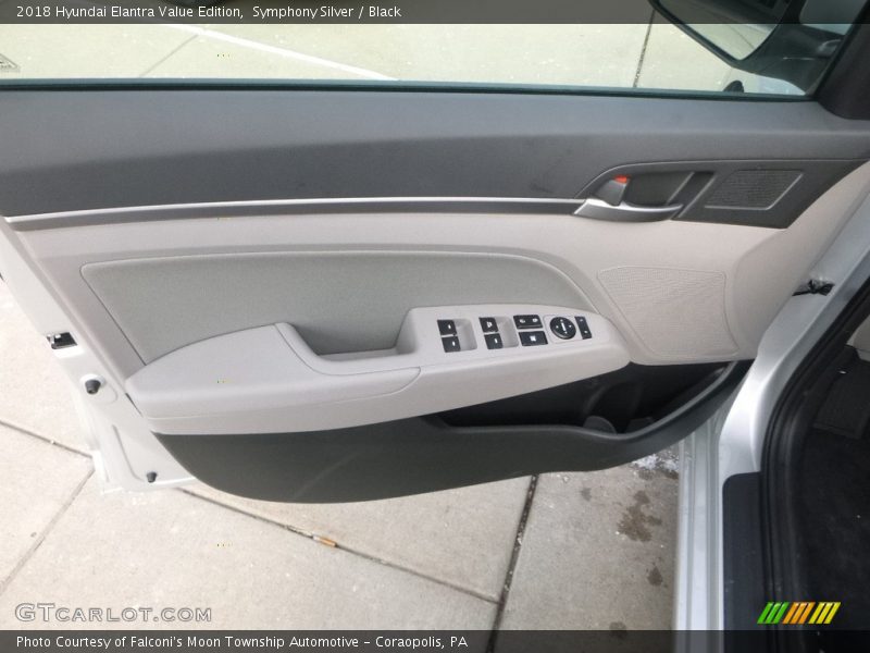 Symphony Silver / Black 2018 Hyundai Elantra Value Edition