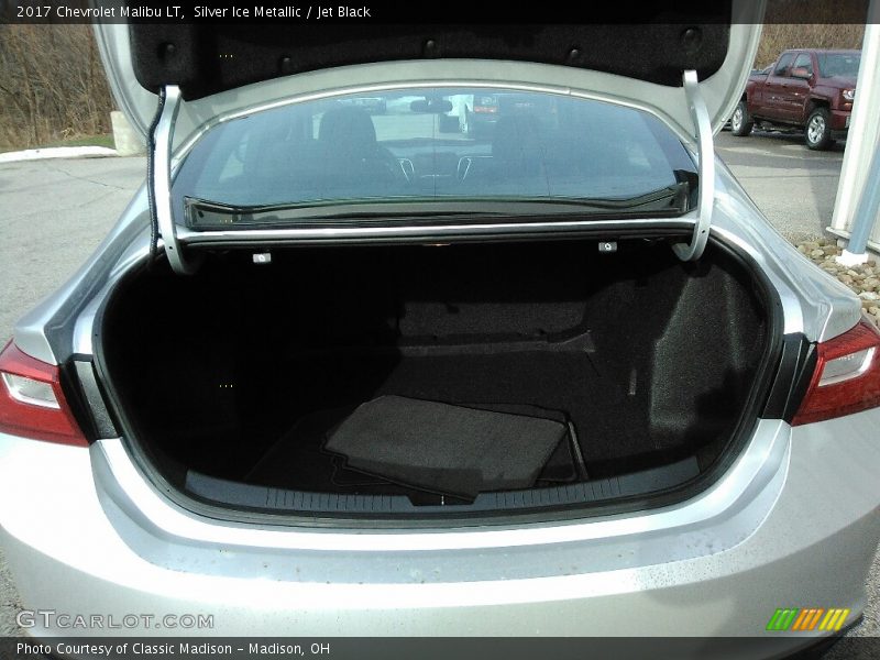 Silver Ice Metallic / Jet Black 2017 Chevrolet Malibu LT